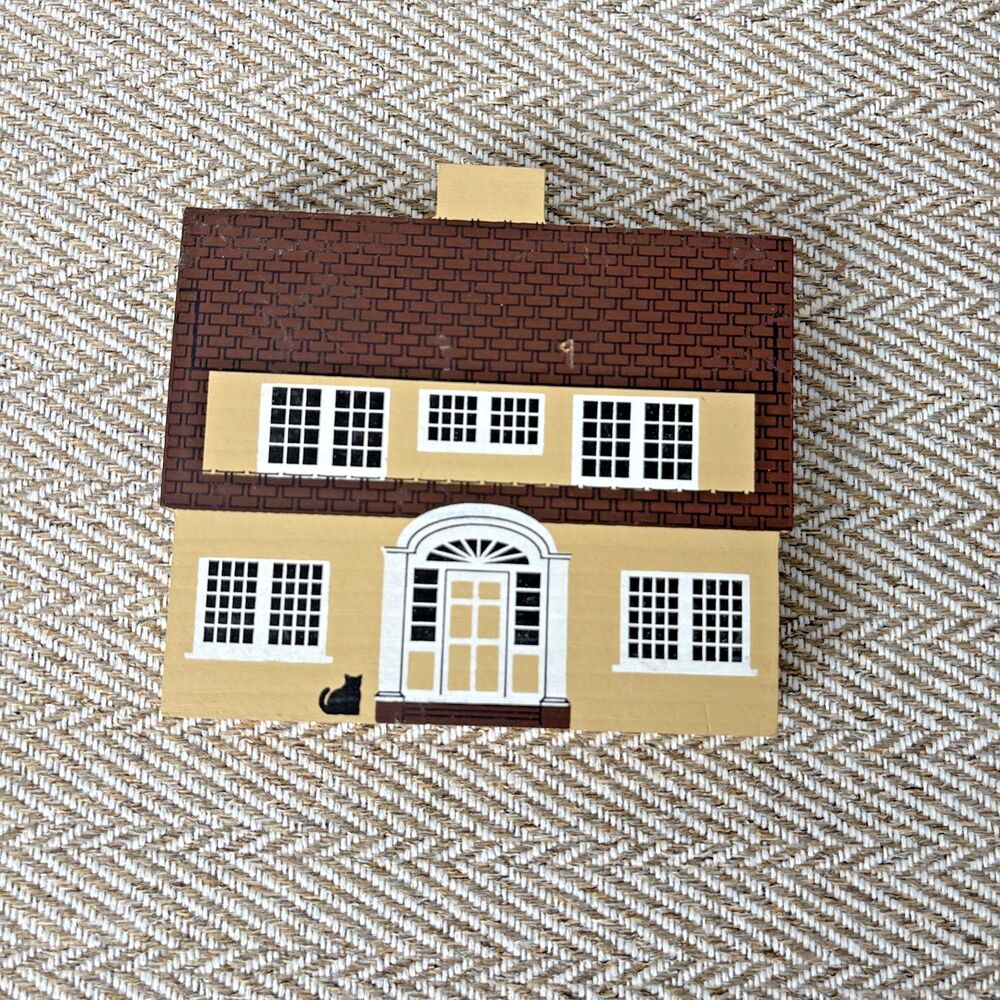 Cats Meow 1987 Series V Martha Washington House Retired Pine
